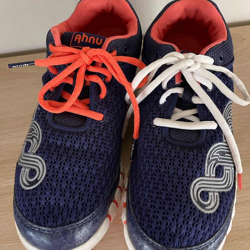 Ahnu Shoes Womens Size 7.5 Yoga Flex Cross Trainer Athletic Sneakers Dark Orchid